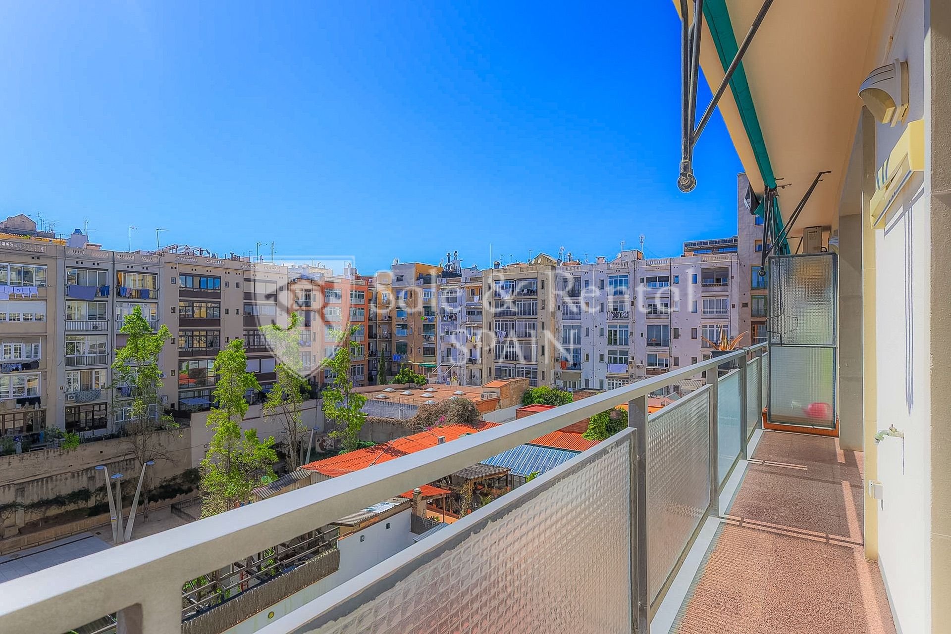 House in Barcelona, Spain 3 bedrooms, 111 sq.m. No. 166755