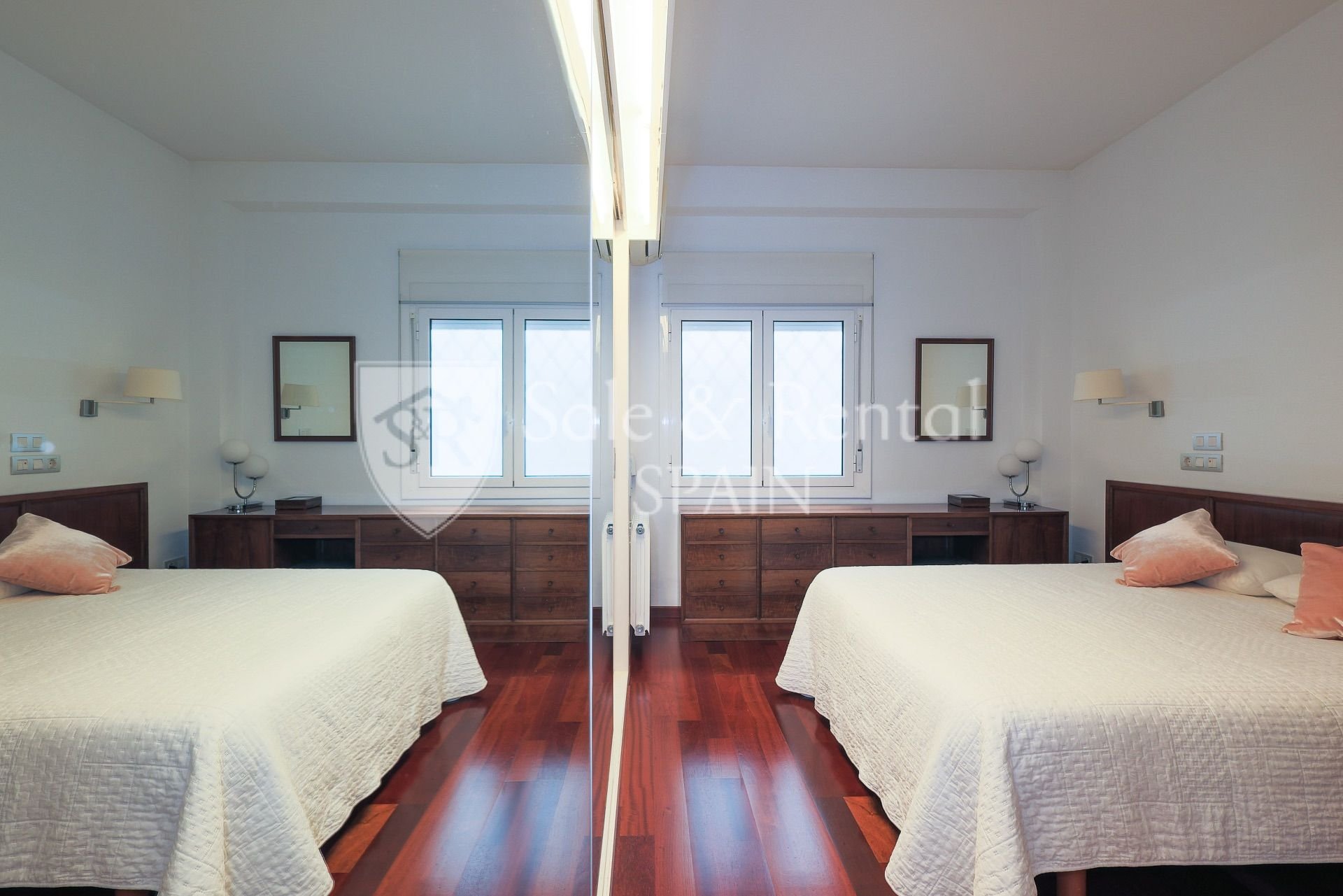 House in Barcelona, Spain 3 bedrooms, 111 sq.m. No. 166755