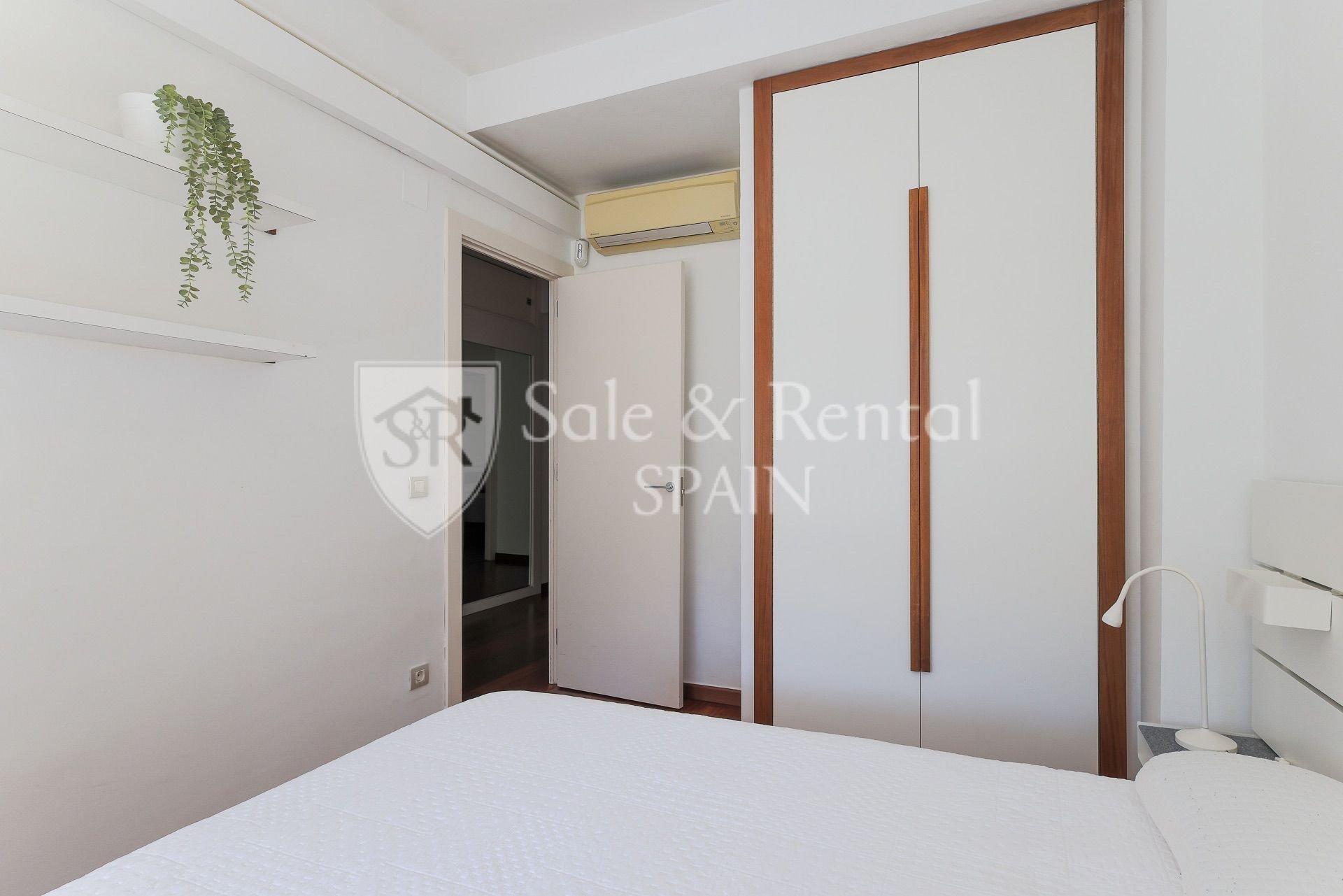 House in Barcelona, Spain 3 bedrooms, 111 sq.m. No. 166755