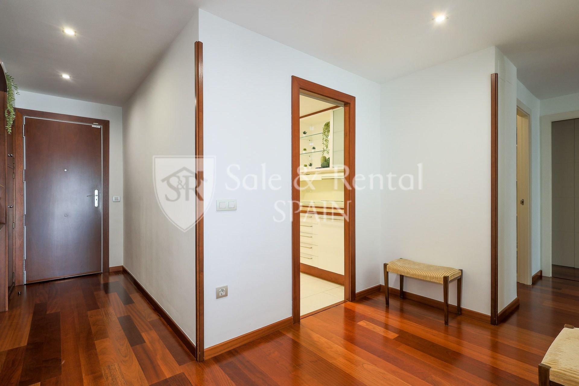 House in Barcelona, Spain 3 bedrooms, 111 sq.m. No. 166755