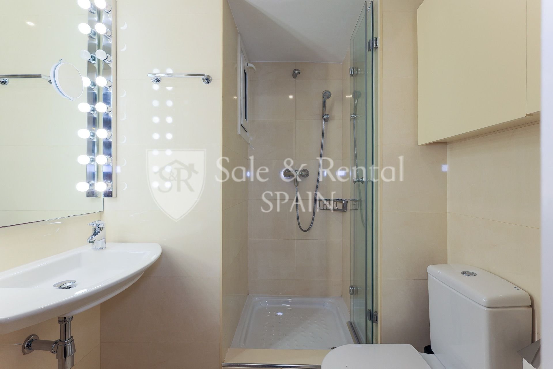 House in Barcelona, Spain 3 bedrooms, 111 sq.m. No. 166755