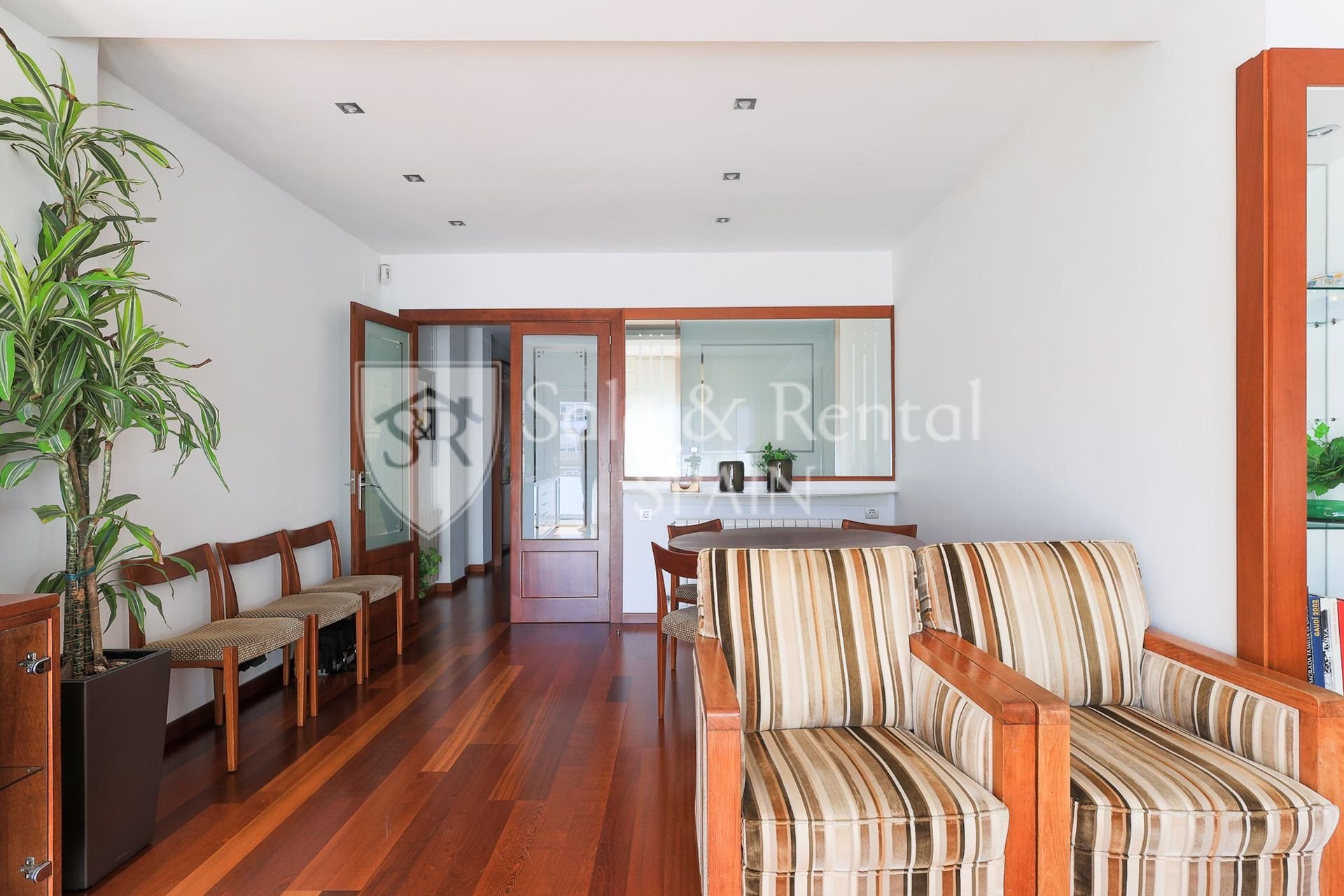 House in Barcelona, Spain 3 bedrooms, 111 sq.m. No. 166755