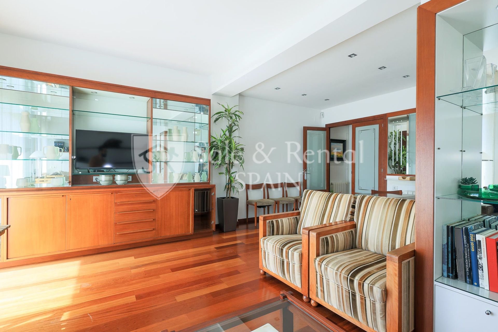 House in Barcelona, Spain 3 bedrooms, 111 sq.m. No. 166755
