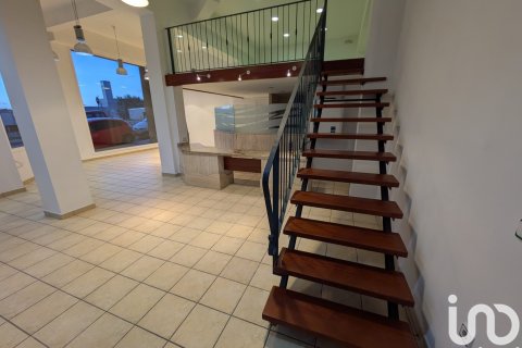 Propiedad comercial en Manresa, Barcelona, España 102 m2 No. 186041