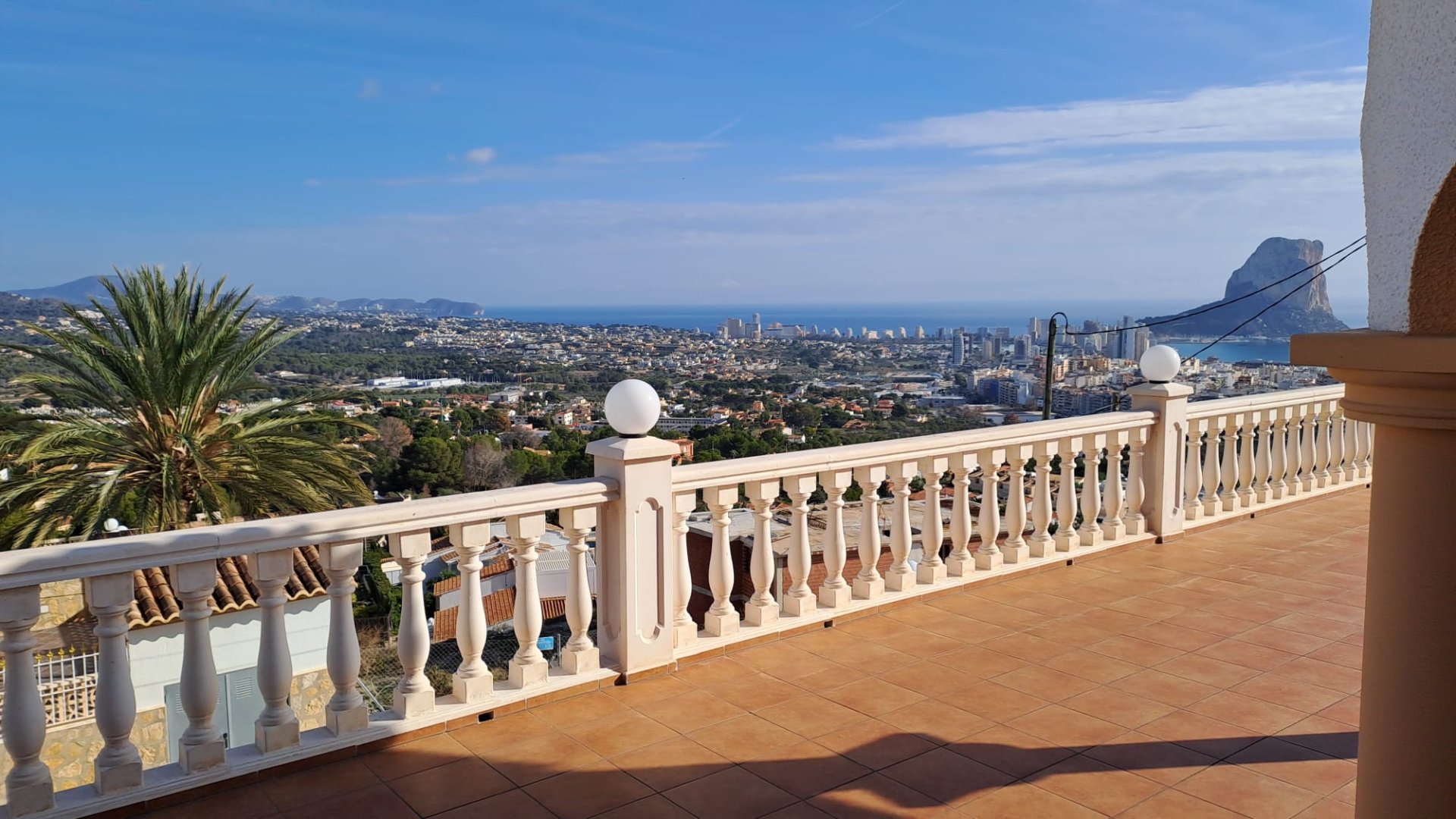 Villa i Calpe, Alicante, Spanien 4 sovrum, 238 kvm. Nr. 168645