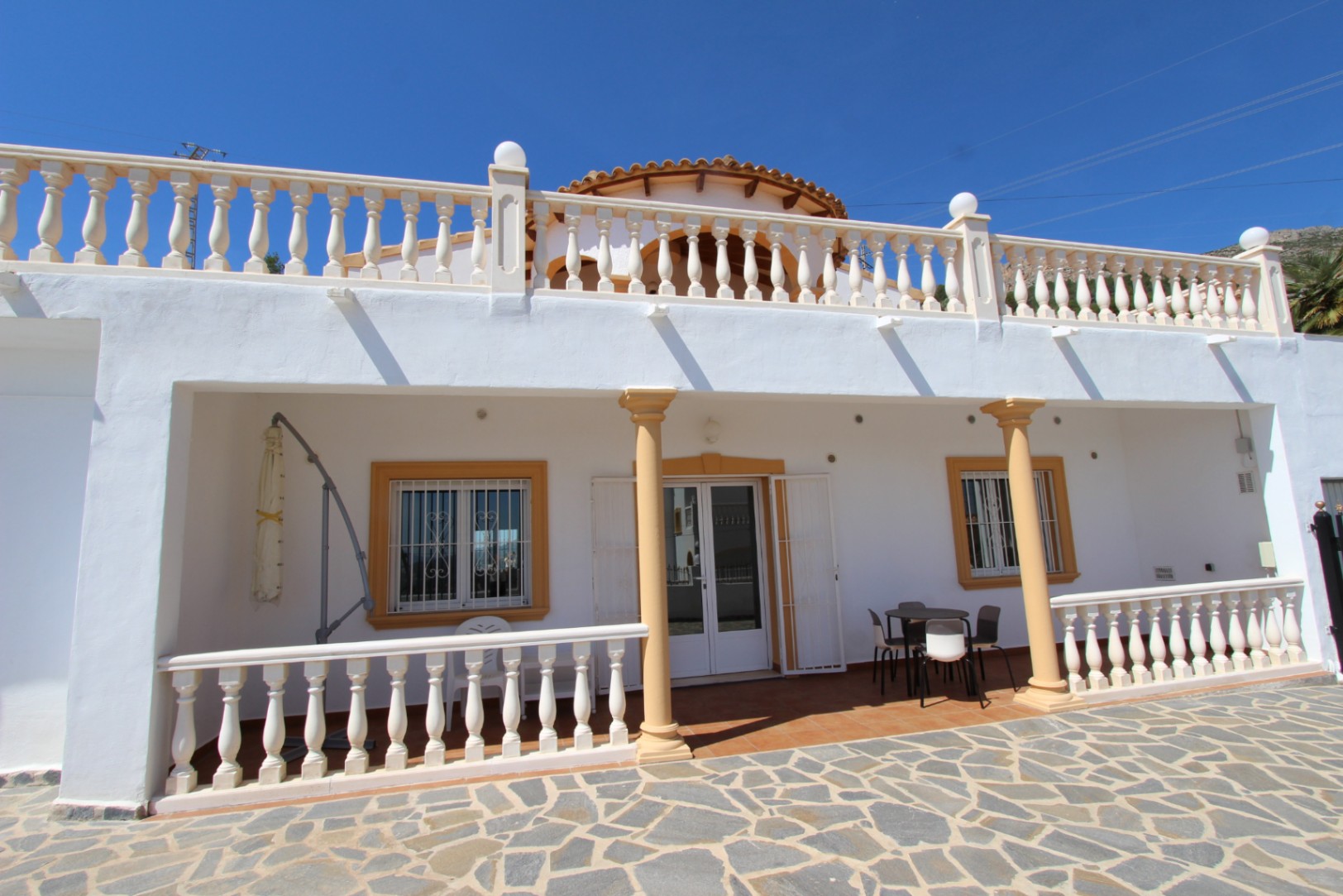 Villa i Calpe, Alicante, Spanien 4 sovrum, 238 kvm. Nr. 168645