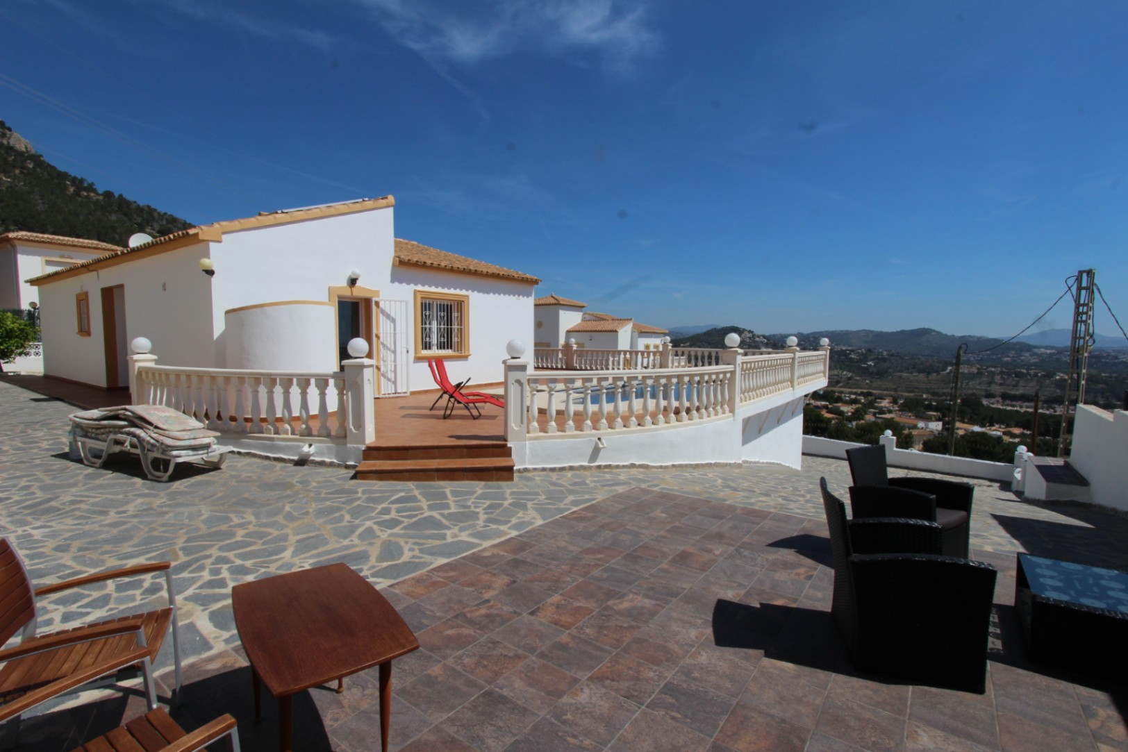 Villa i Calpe, Alicante, Spanien 4 sovrum, 238 kvm. Nr. 168645