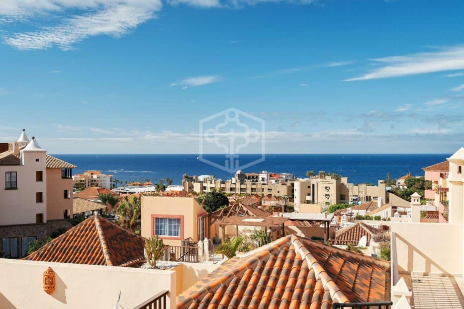Apartamento en Adeje, Tenerife, España 2 dormitorios, 193 m2 No. 168643