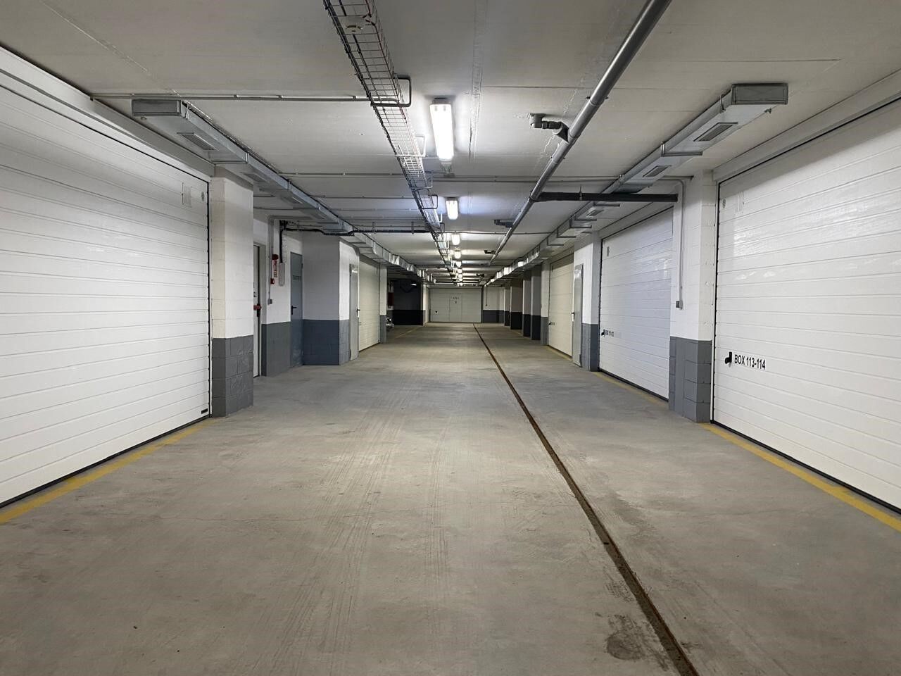Estacionamiento en Principado De Andorra (Ninguna Poblacion Tiene C.P.), Lérida, España 39 m2 No. 186184