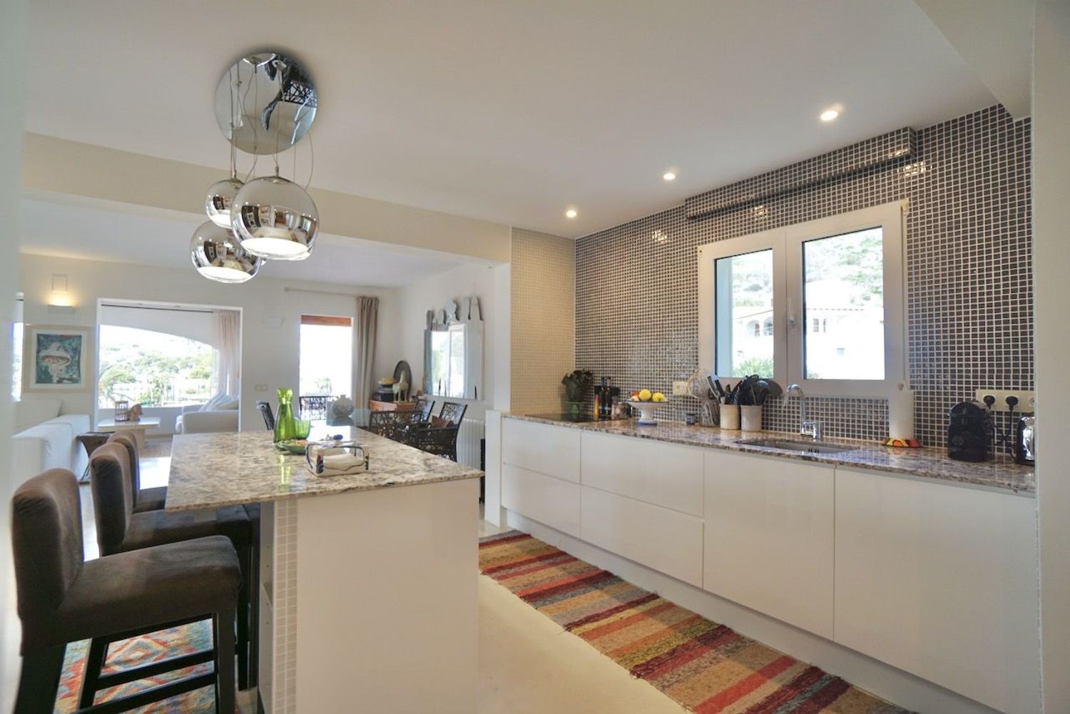 Villa in Moraira, Alicante, Spain 4 bedrooms, 265 sq.m. No. 180784