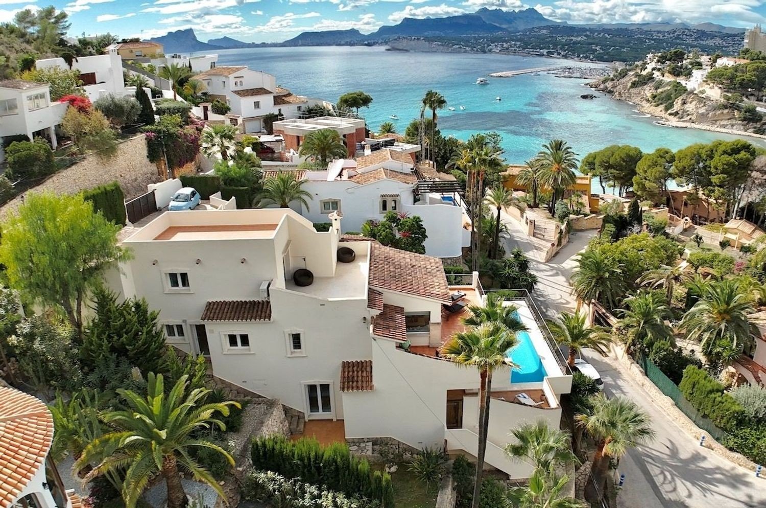 Villa in Moraira, Alicante, Spain 4 bedrooms, 265 sq.m. No. 180784