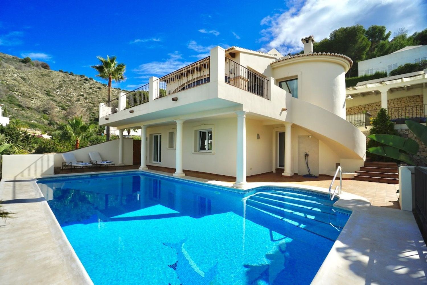 Villa in Moraira, Alicante, Spain 4 bedrooms, 265 sq.m. No. 180784