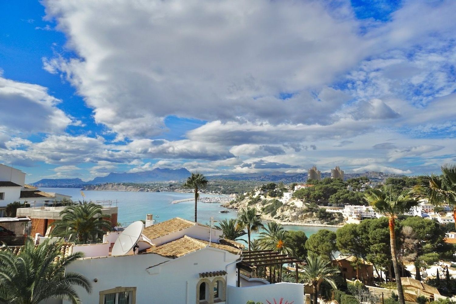 Villa in Moraira, Alicante, Spain 4 bedrooms, 265 sq.m. No. 180784