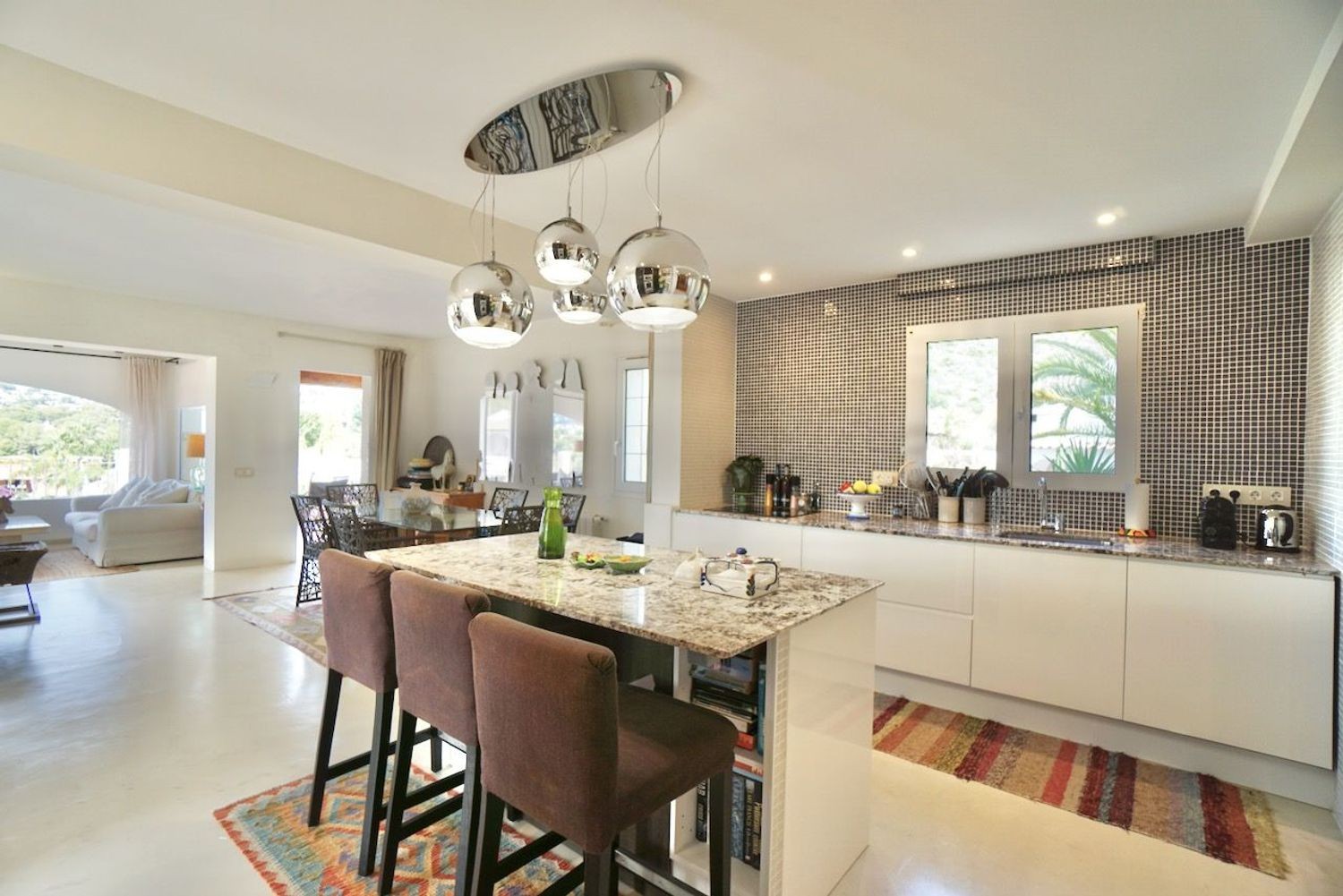 Villa in Moraira, Alicante, Spain 4 bedrooms, 265 sq.m. No. 180784