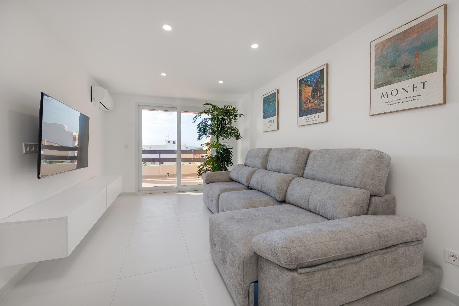 Dzīvoklis Torrevieja, Alicante, Spānijā 3 istabas, 102 m2 Nr. 165755