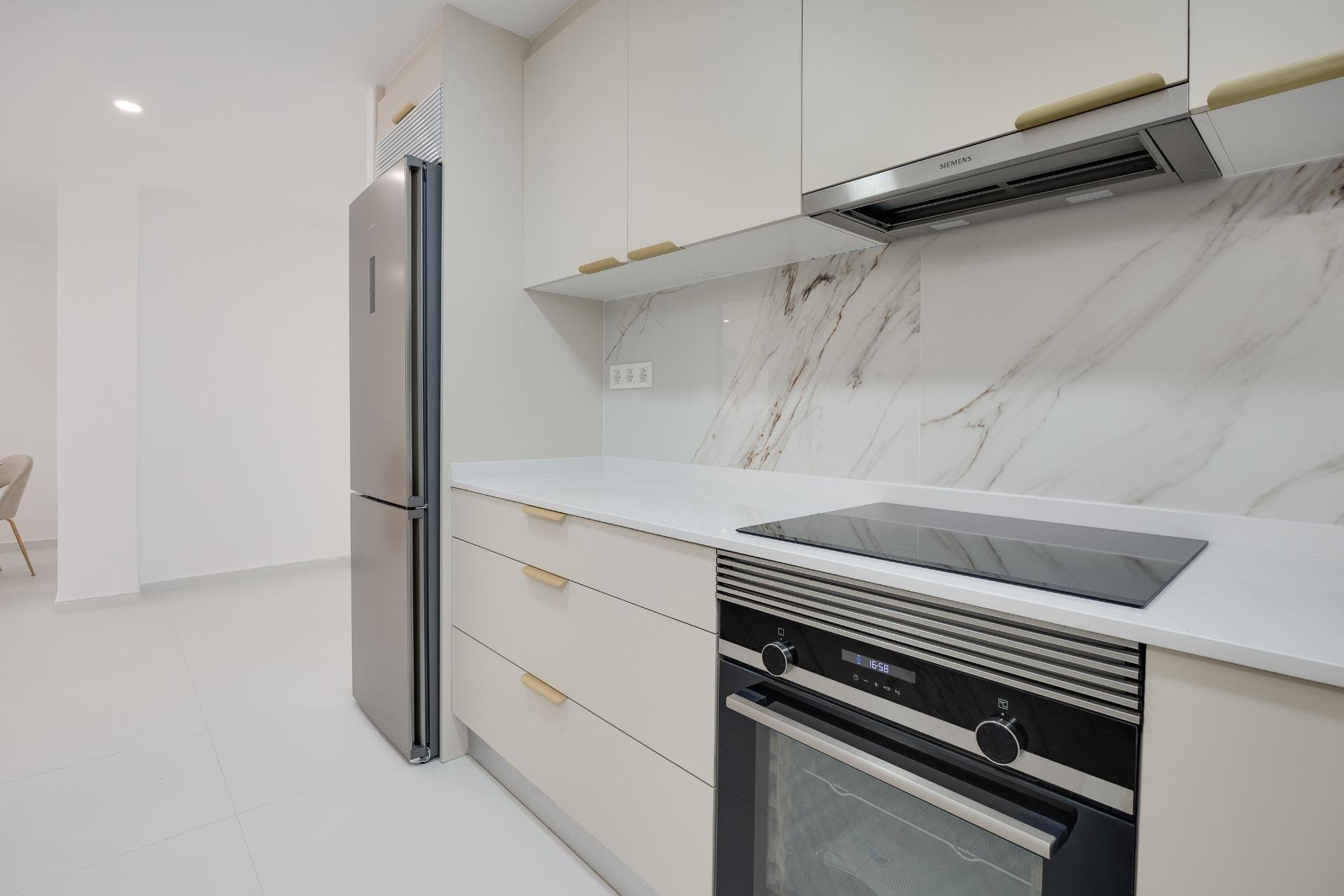 Dzīvoklis Torrevieja, Alicante, Spānijā 3 istabas, 102 m2 Nr. 165755