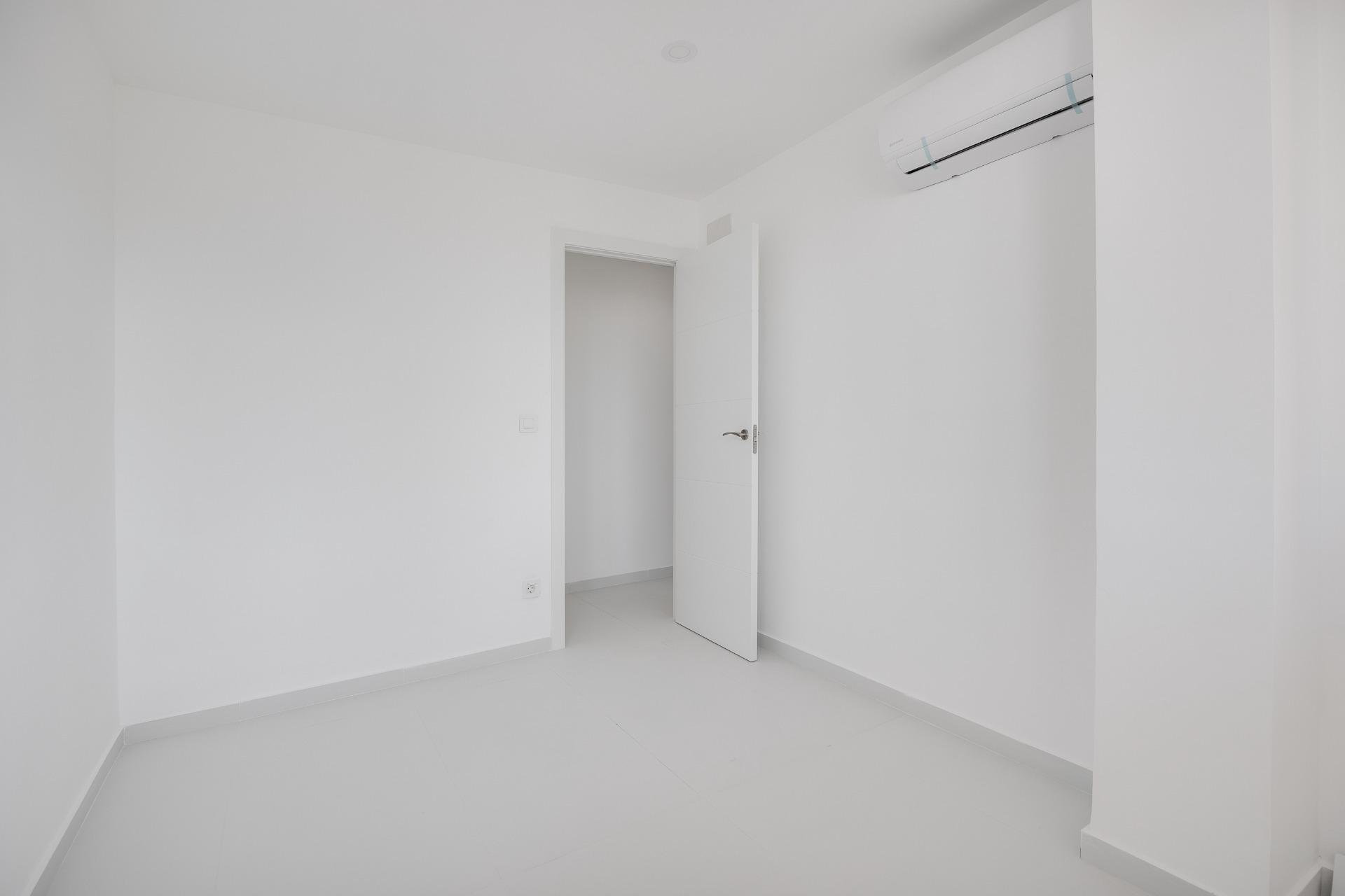 Dzīvoklis Torrevieja, Alicante, Spānijā 3 istabas, 102 m2 Nr. 165755