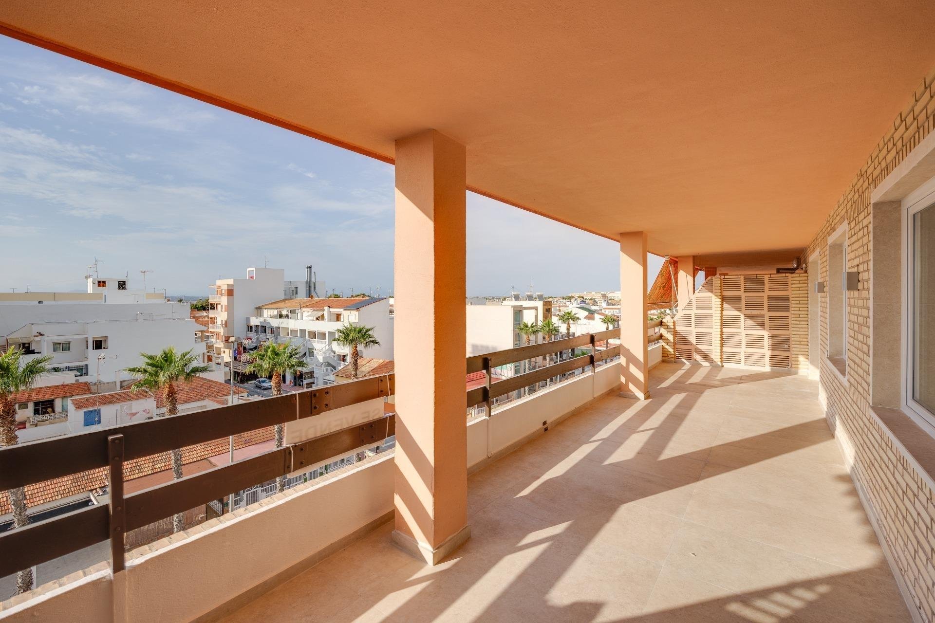 Dzīvoklis Torrevieja, Alicante, Spānijā 3 istabas, 102 m2 Nr. 165755