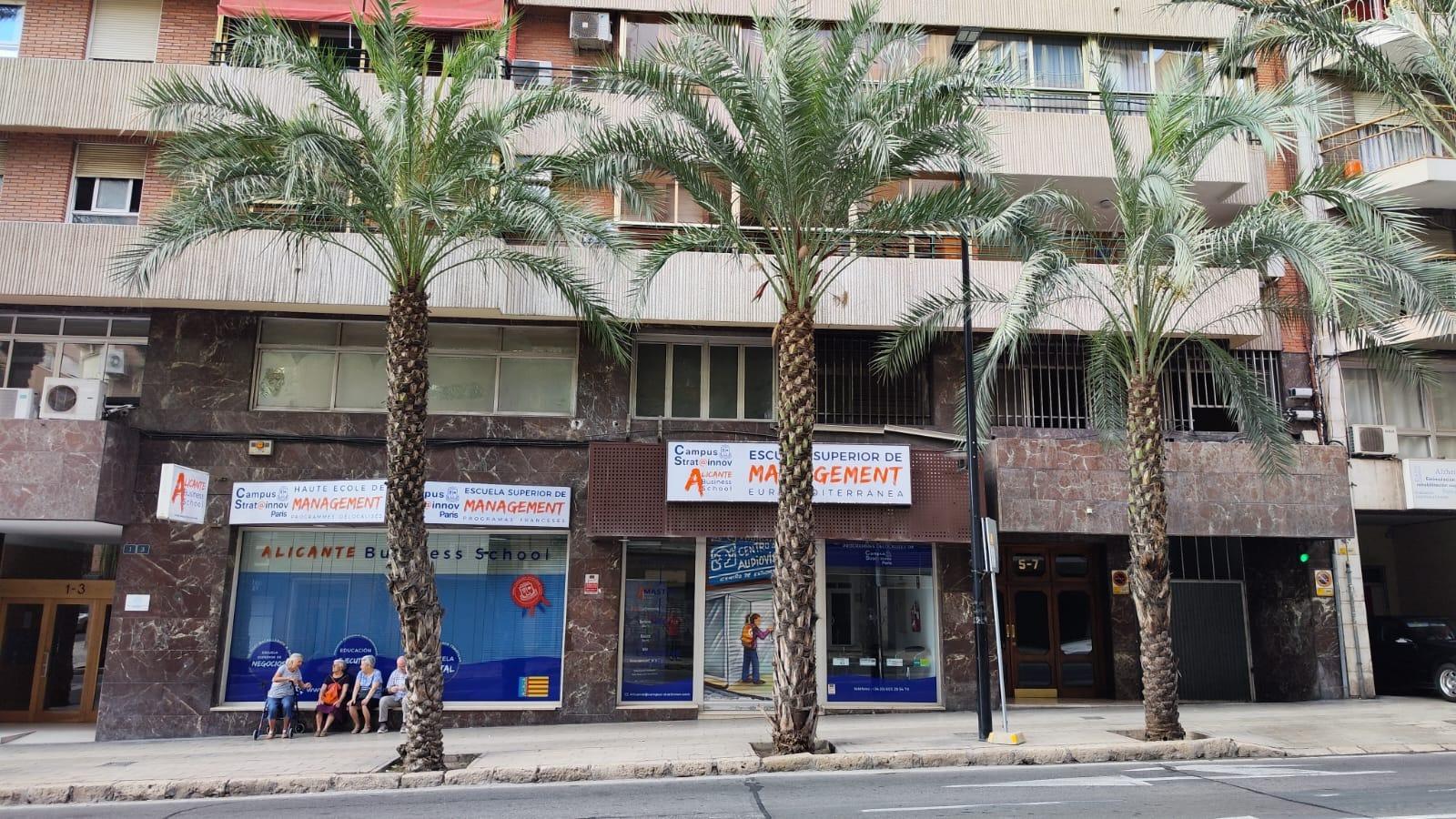 Liikekiinteistö Alicante, Espanja 560 m2 No. 165756