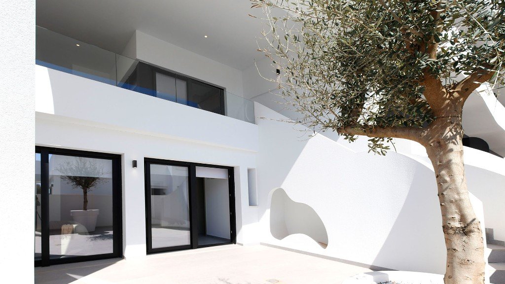 Villa en Guardamar del Segura, Alicante, España 4 dormitorios, 269 m2 No. 144968