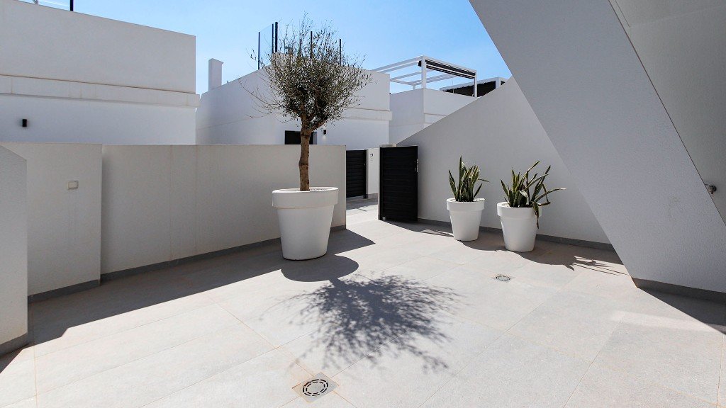Villa en Guardamar del Segura, Alicante, España 4 dormitorios, 269 m2 No. 144968