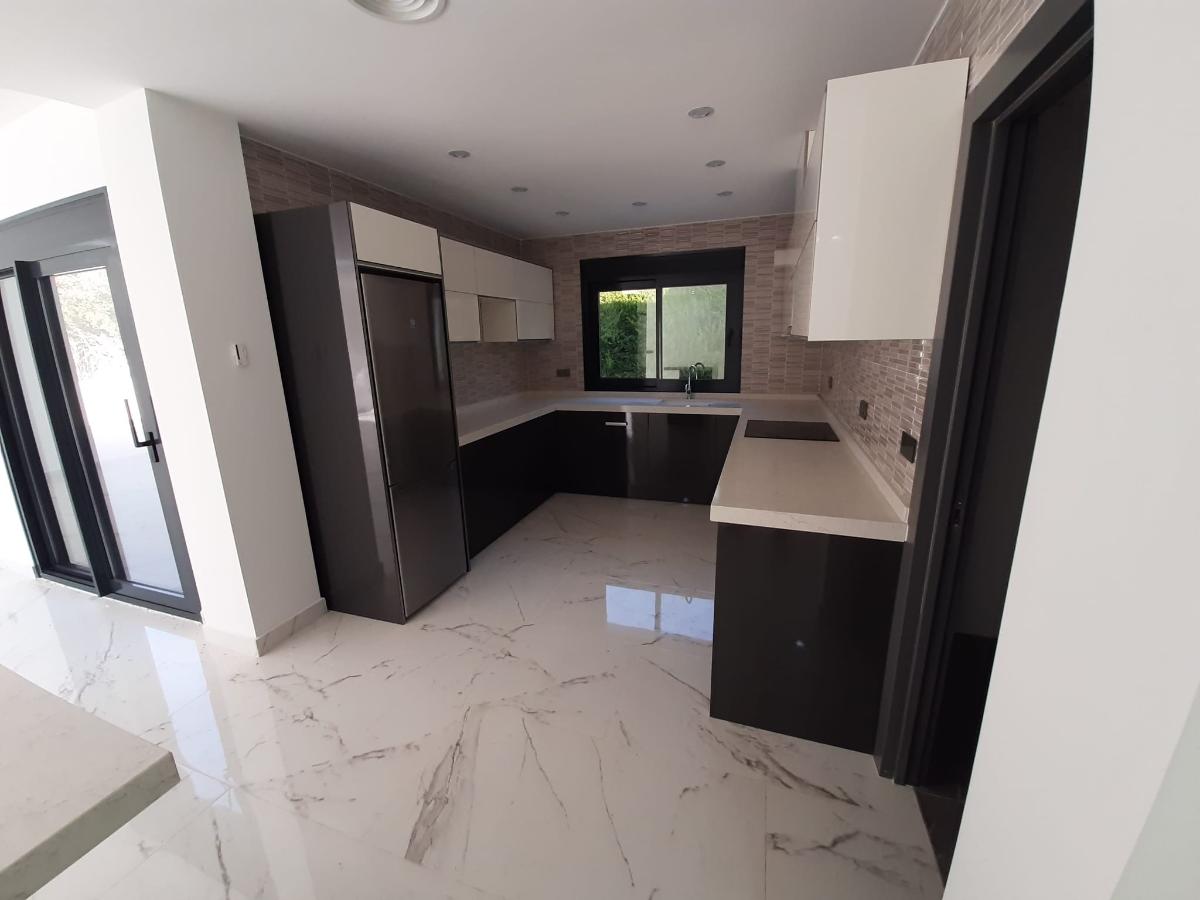 Villa à Alicante, Espagne 4 chambres, 235 m2 No. 112941