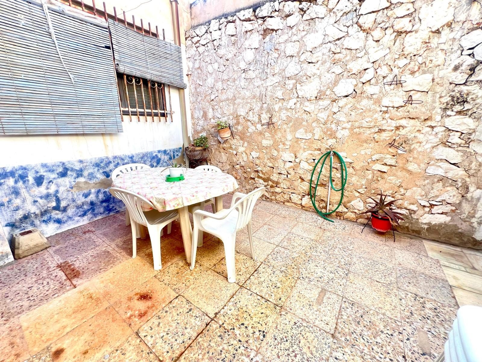 Radhus i Pinoso, Alicante, Spanien 6 sovrum, 260 kvm. Nr. 140305
