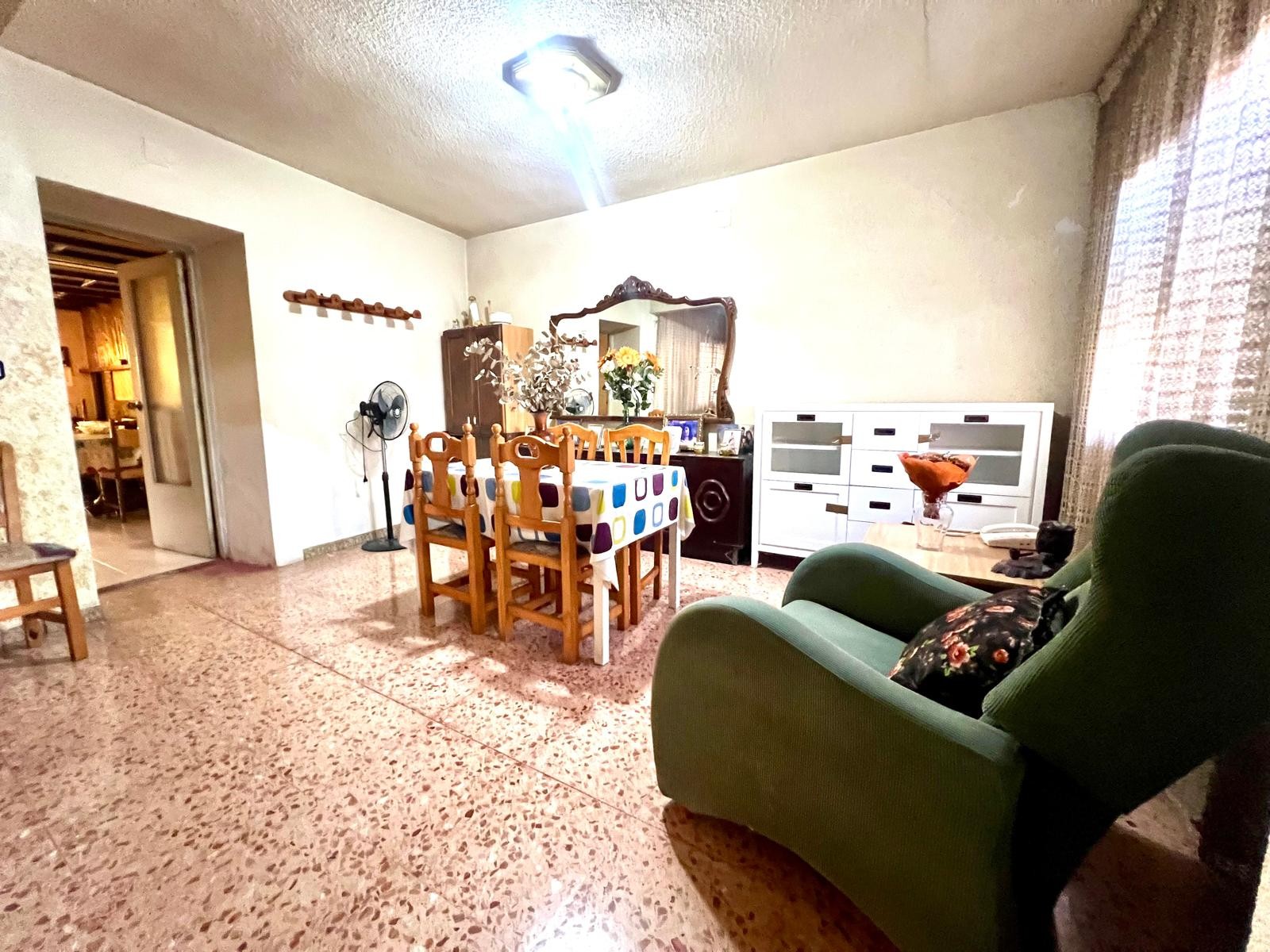 Radhus i Pinoso, Alicante, Spanien 6 sovrum, 260 kvm. Nr. 140305