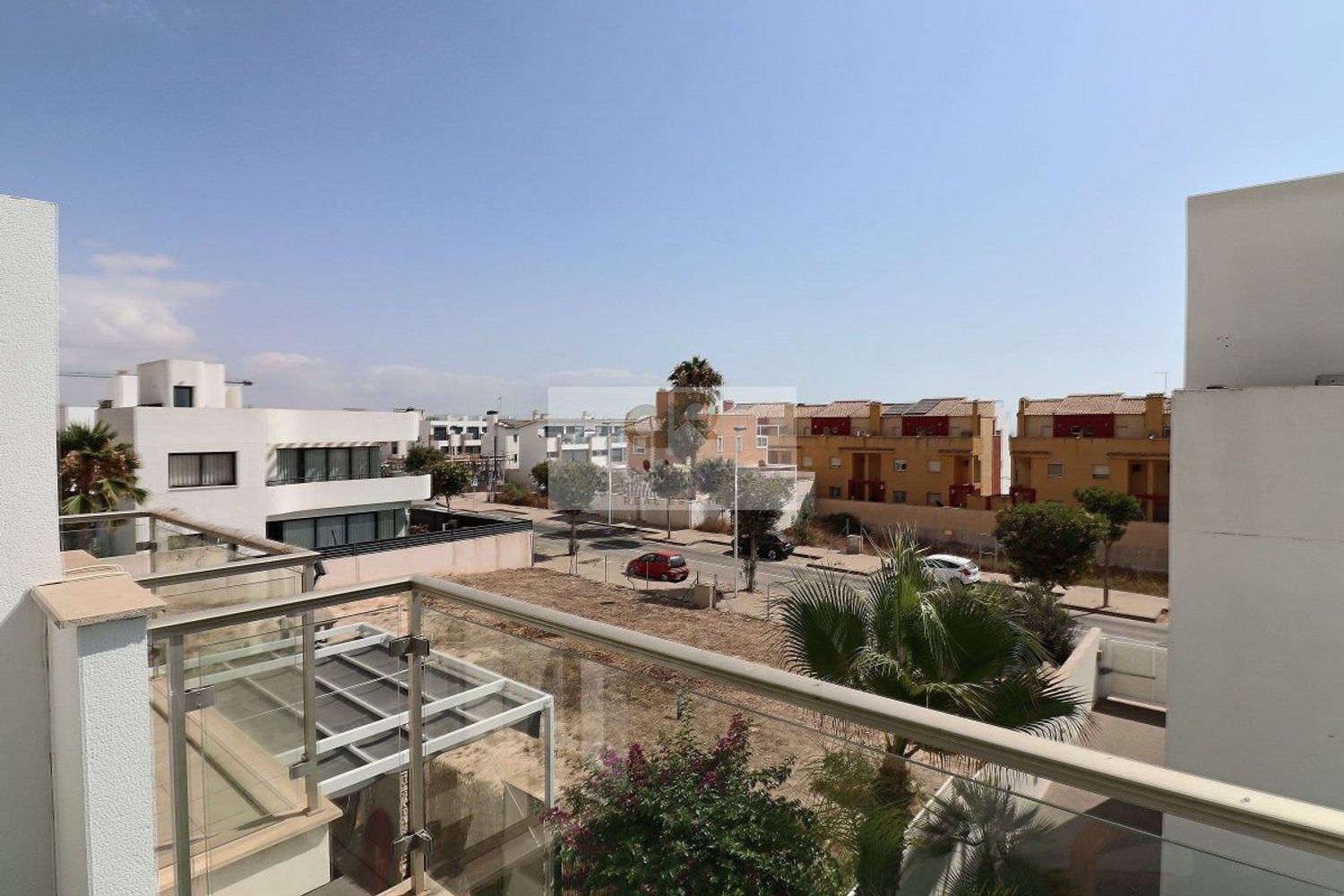 Tvåvåningslägenhet i Guardamar del Segura, Alicante, Spanien 4 sovrum, 123 kvm. Nr. 196334