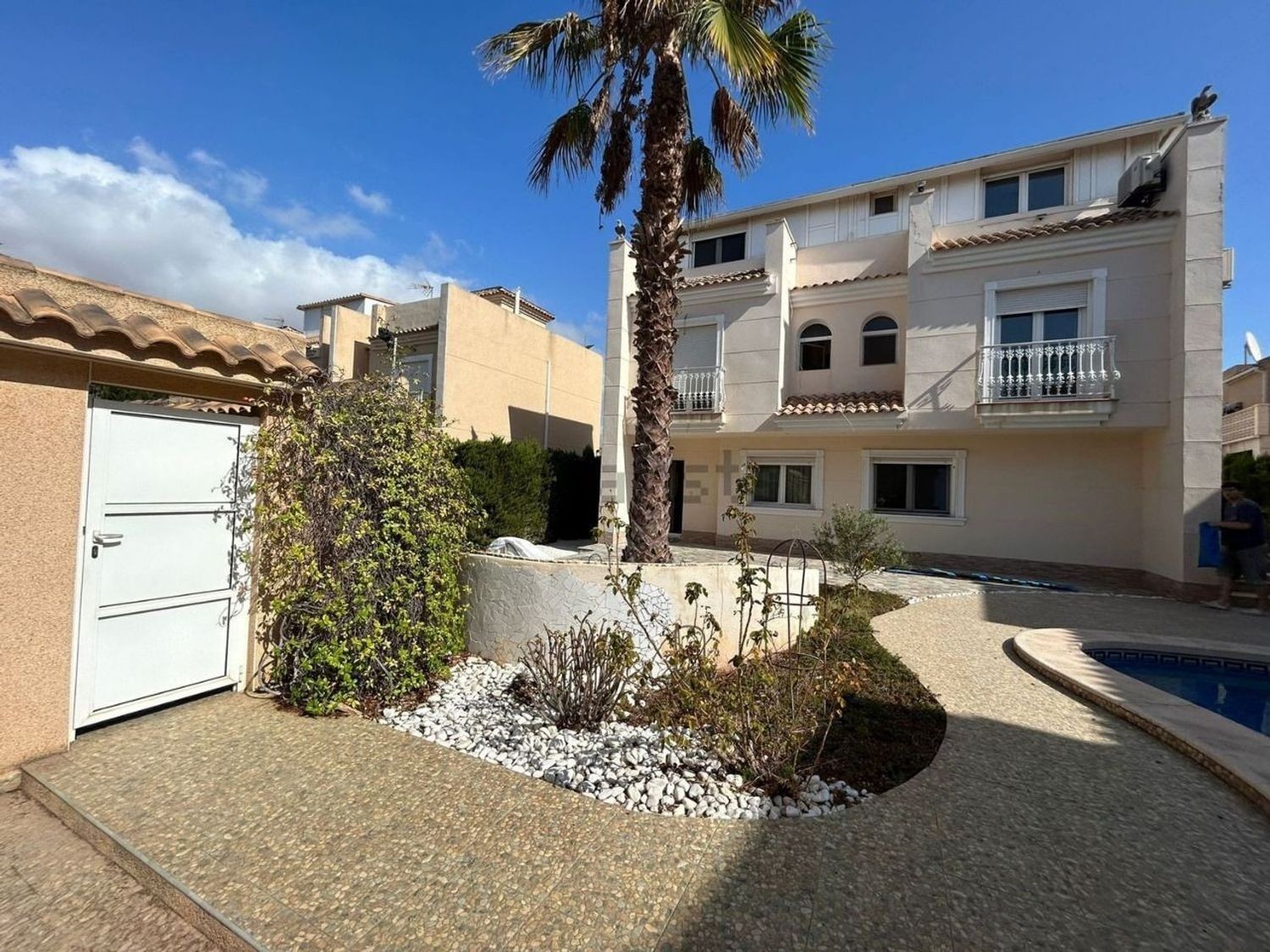 Villa à Guardamar del Segura, Alicante, Espagne 5 chambres, 216 m2 No. 196333
