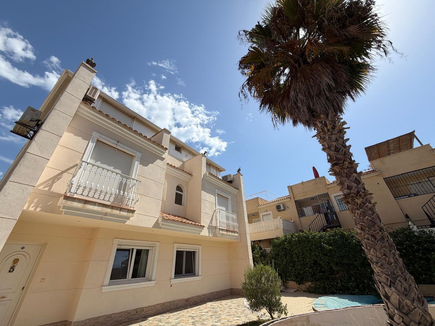 Villa à Guardamar del Segura, Alicante, Espagne 5 chambres, 216 m2 No. 196333