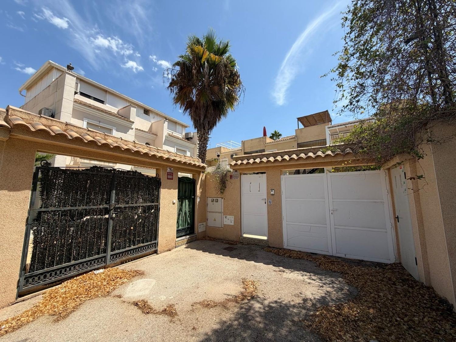 Villa à Guardamar del Segura, Alicante, Espagne 5 chambres, 216 m2 No. 196333