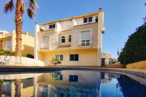 Villa à Guardamar del Segura, Alicante, Espagne 5 chambres, 216 m2 No. 196333