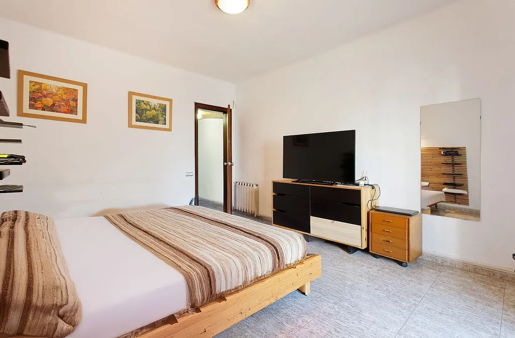 Apartment in Barcelona, Spain 5 bedrooms, 165 sq.m. No. 140963