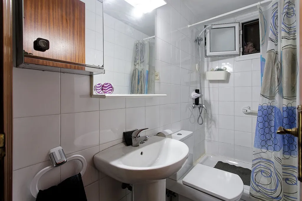 Apartment in Barcelona, Spain 5 bedrooms, 165 sq.m. No. 140963
