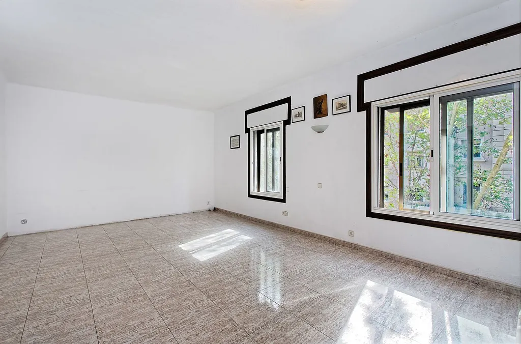 Apartment in Barcelona, Spain 5 bedrooms, 165 sq.m. No. 140963
