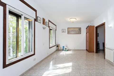 Dzīvoklis Barcelona, Spānijā 5 istabas, 165 m2 Nr. 140963