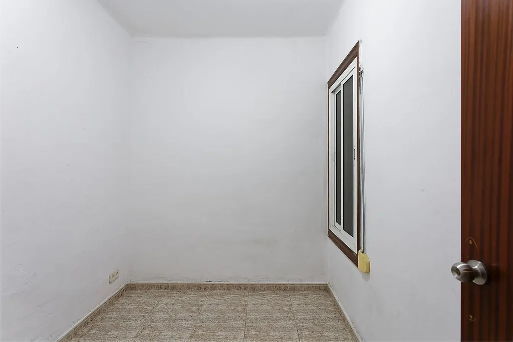 Apartment in Barcelona, Spain 5 bedrooms, 165 sq.m. No. 140963