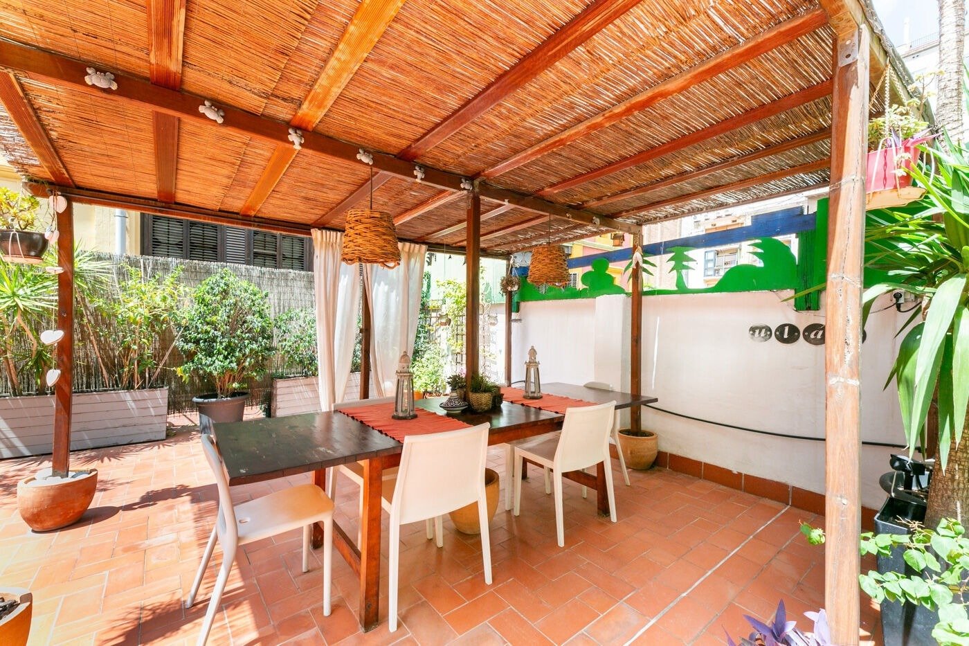 Квартира в Барселона, Испания 7 спален,  №140962