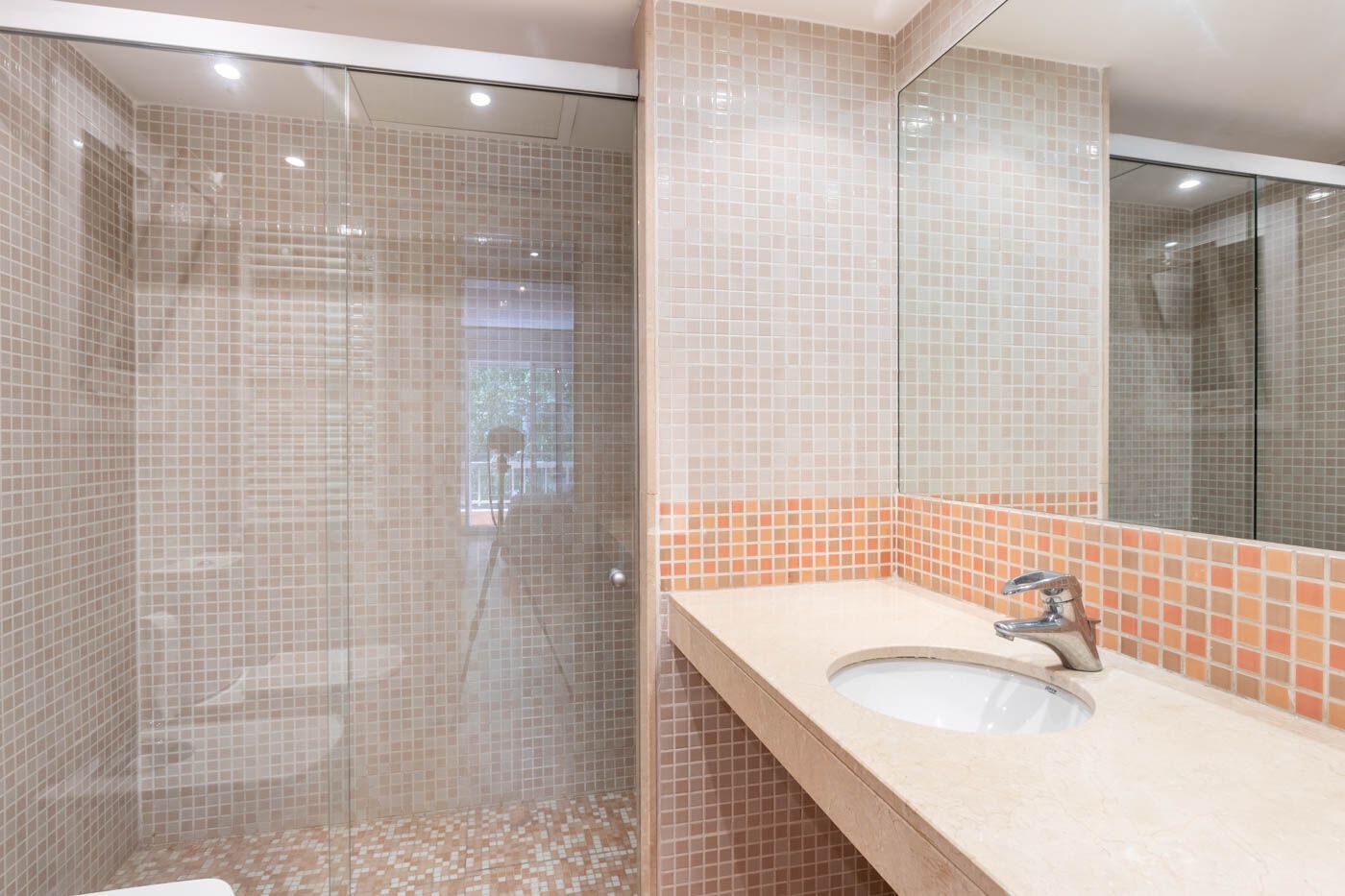 Dzīvoklis Barcelona, Spānijā 4 istabas, 140 m2 Nr. 140961