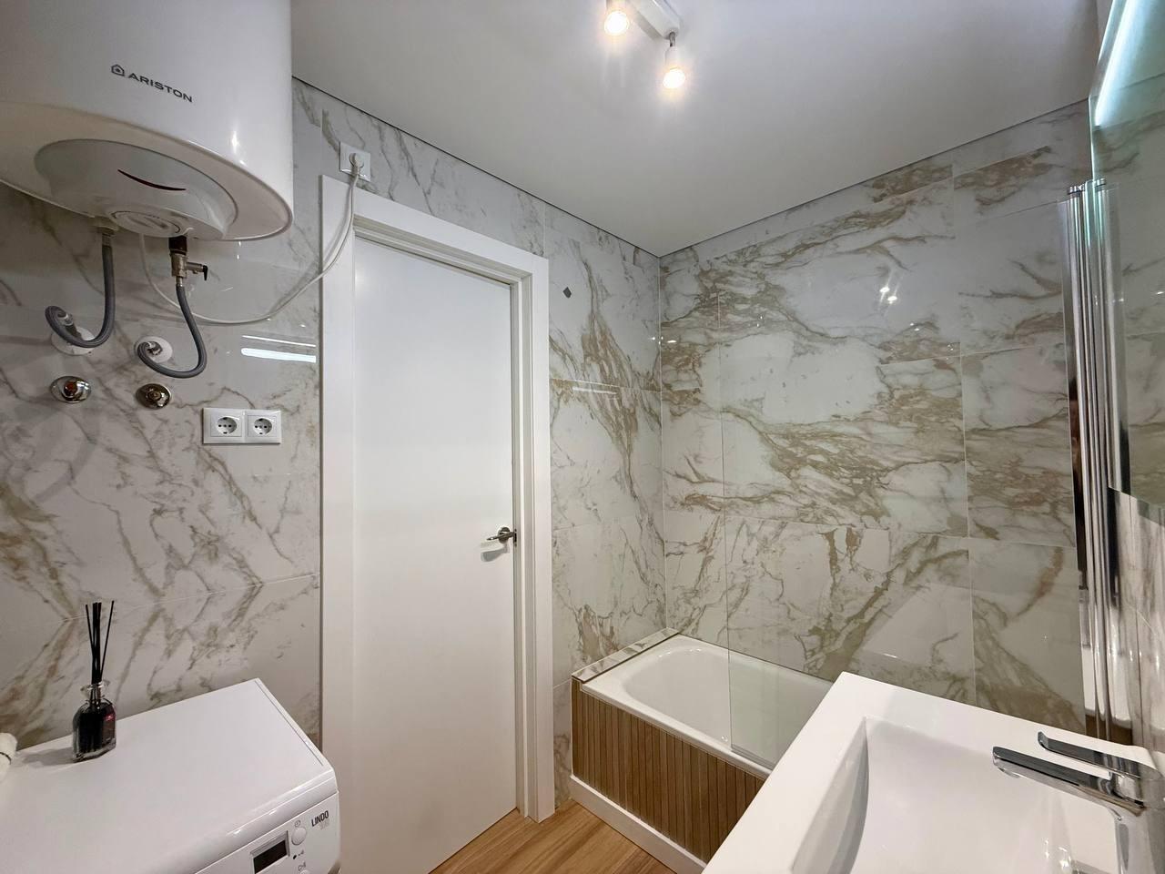 Apartment à Torrevieja, Alicante, Espagne 1 chambre, 54 m2 No. 184256