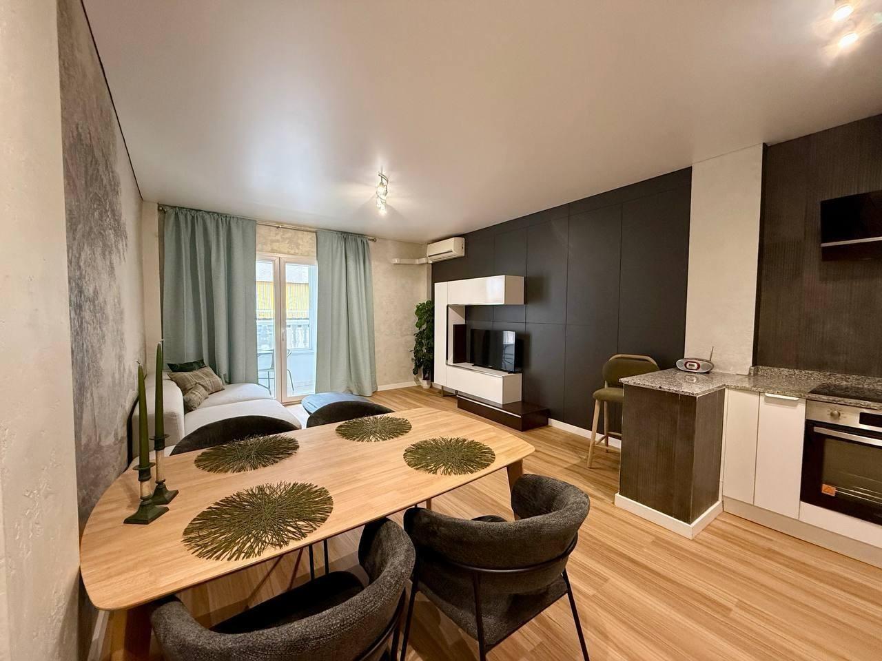 Apartment à Torrevieja, Alicante, Espagne 1 chambre, 54 m2 No. 184256