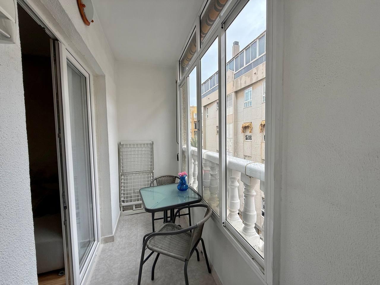 Apartment à Torrevieja, Alicante, Espagne 1 chambre, 54 m2 No. 184256