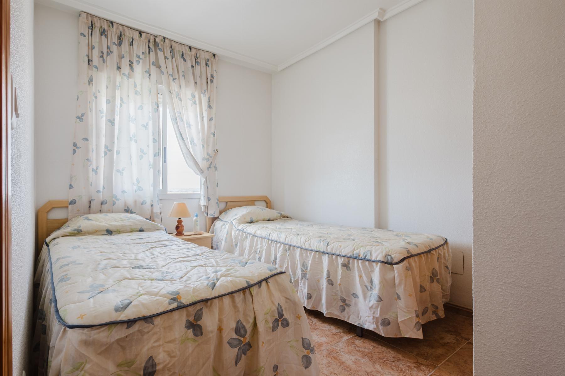 Appartamento a Torrevieja, Alicante, Spagna 3 camere da letto, 81 mq. N° 184255