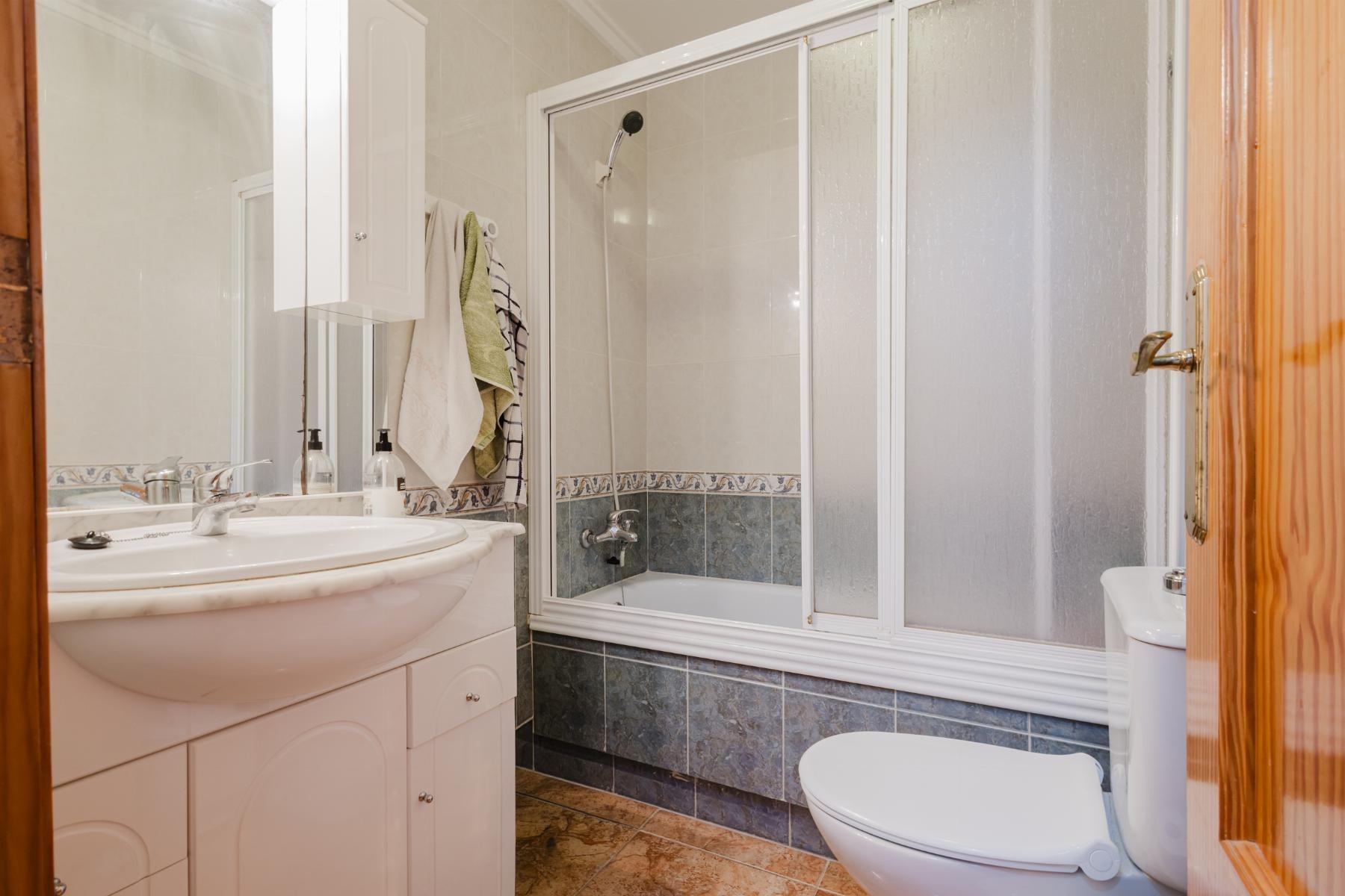 Appartamento a Torrevieja, Alicante, Spagna 3 camere da letto, 81 mq. N° 184255