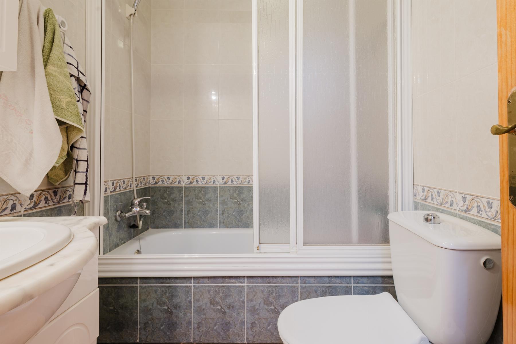 Appartamento a Torrevieja, Alicante, Spagna 3 camere da letto, 81 mq. N° 184255