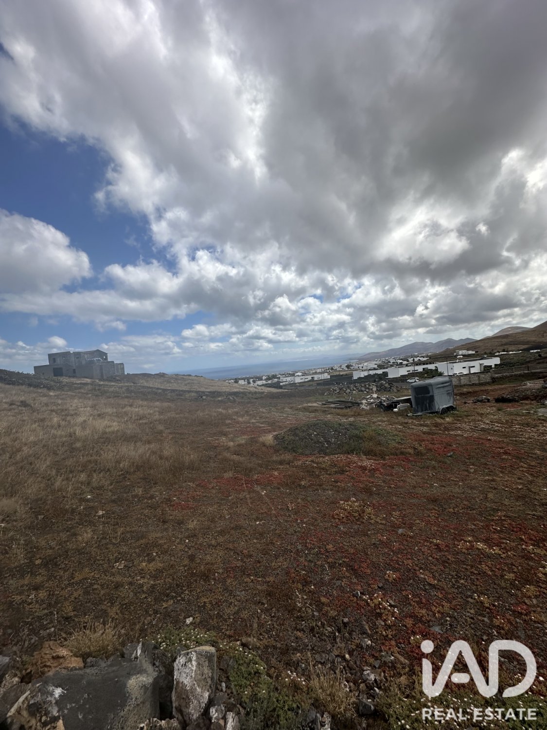 Land plot in Tias, Lanzarote, Spain 1300 sq.m. No. 188160