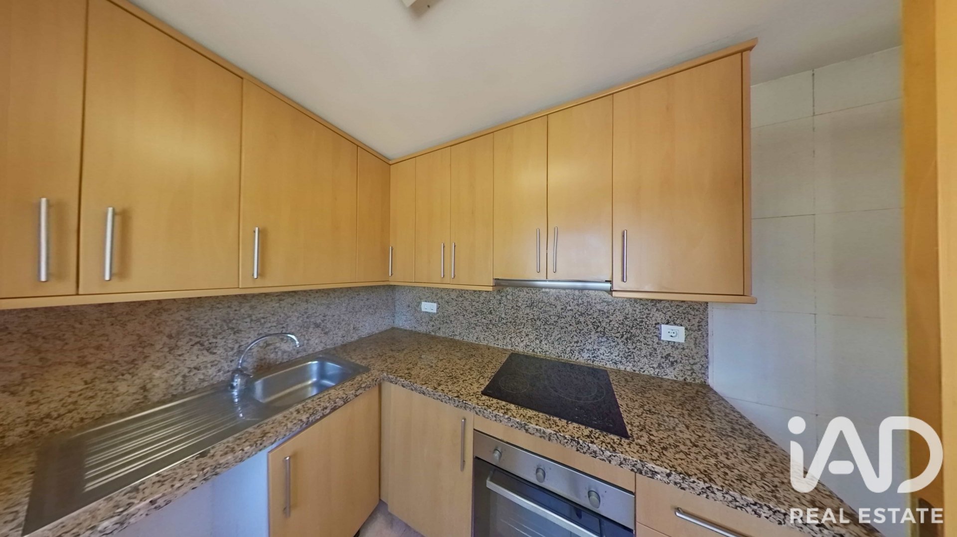Townhouse in Santa Oliva, Tarragona, Spain 3 bedrooms, 102 sq.m. No. 188155
