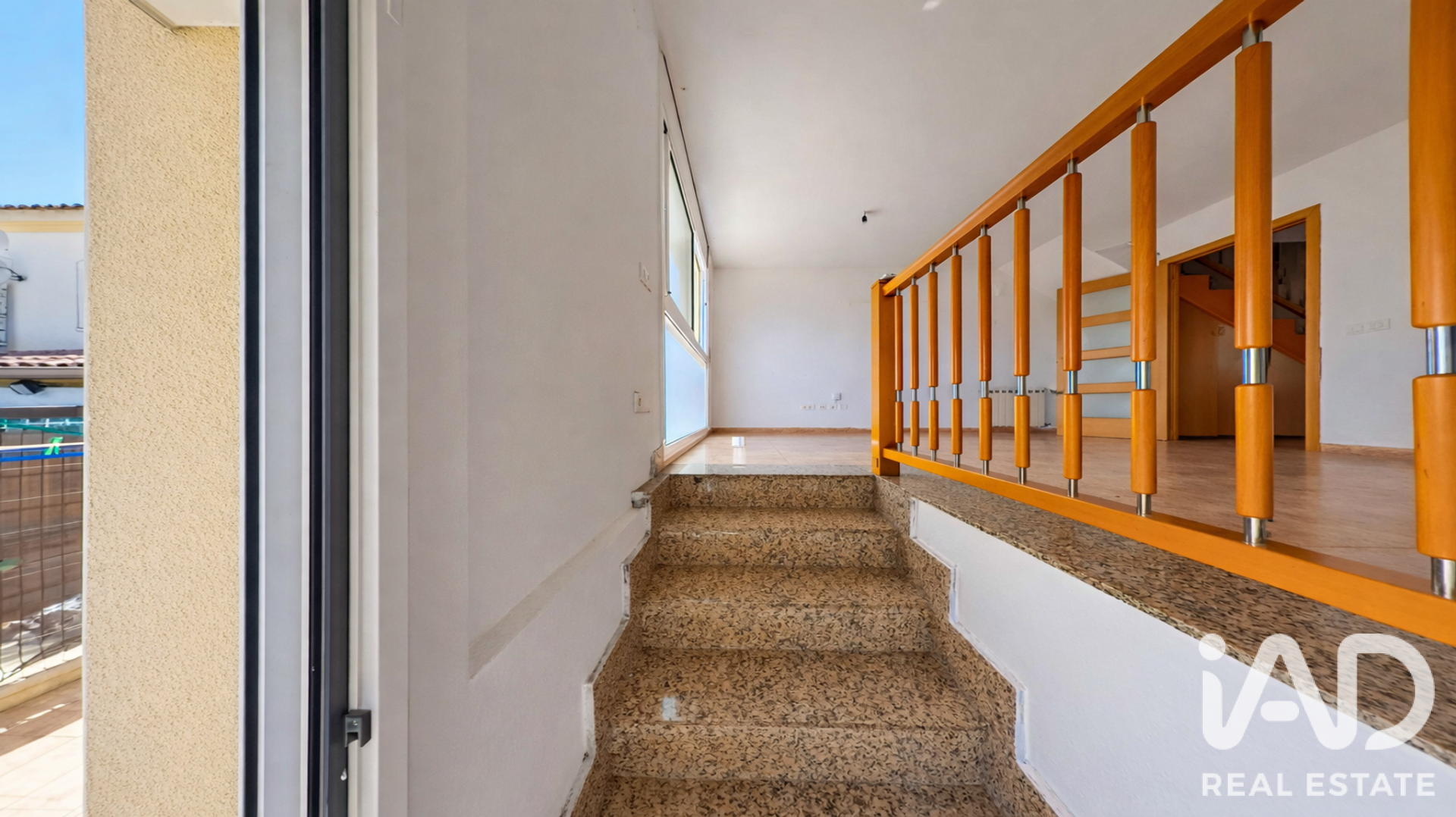 Townhouse in Santa Oliva, Tarragona, Spain 3 bedrooms, 102 sq.m. No. 188155