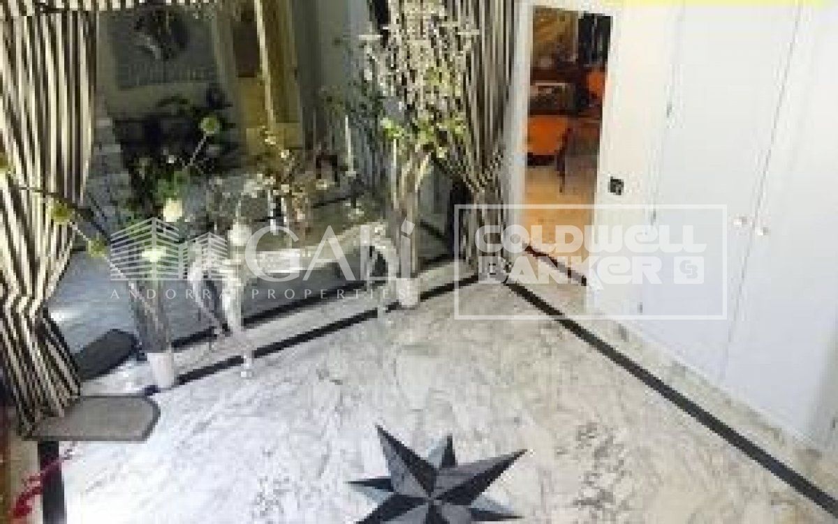 Villa in Principado De Andorra (Ninguna Poblacion Tiene C.P.), Lleida, Spanien 4 Schlafzimmer, 405 m2 Nr. 160354